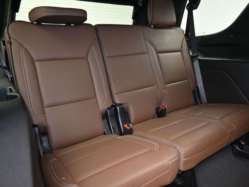 Used 2025 Chevrolet Tahoe High Country image 55