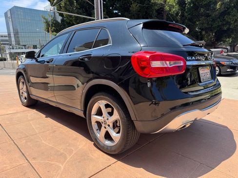 Used 2019 Mercedes-Benz GLA 250 4MATIC image 5