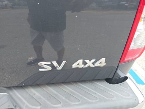 Used 2015 Nissan Frontier SV w/ SV Value Truck Package AWD/4WD image 7