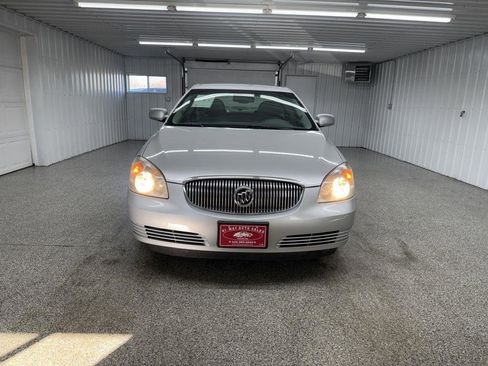 Used 2009 Buick Lucerne CXL w/ Driver Confidence Package image 2