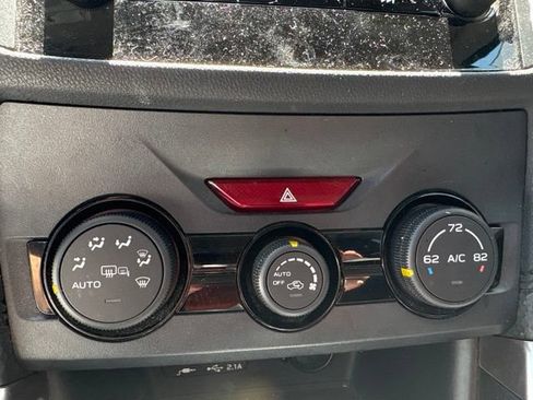 Used 2019 Subaru Forester Premium w/ Popular Package #1 AWD/4WD image 11