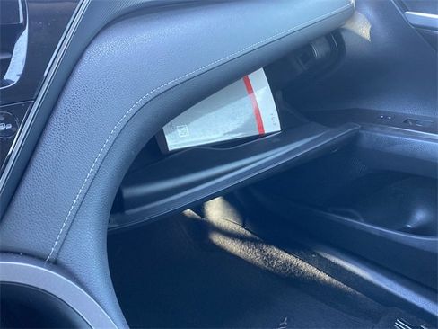 Used 2024 Toyota Camry SE image 30