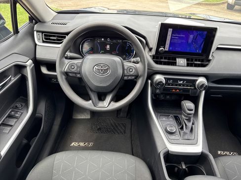 Used 2024 Toyota RAV4 XLE image 15
