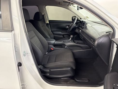Certified 2024 Honda HR-V LX image 29