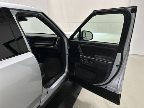 Used 2023 Rivian R1T Adventure AWD/4WD image 20