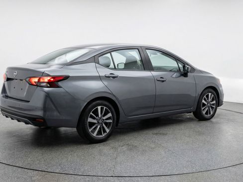 Used 2025 Nissan Versa SV image 9