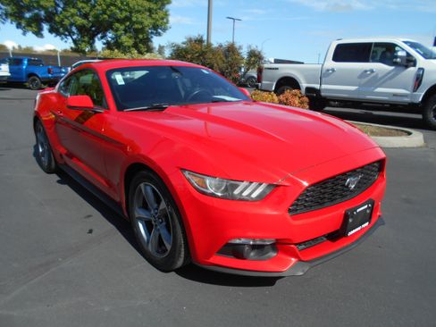 Used 2015 Ford Mustang Premium RWD image 6