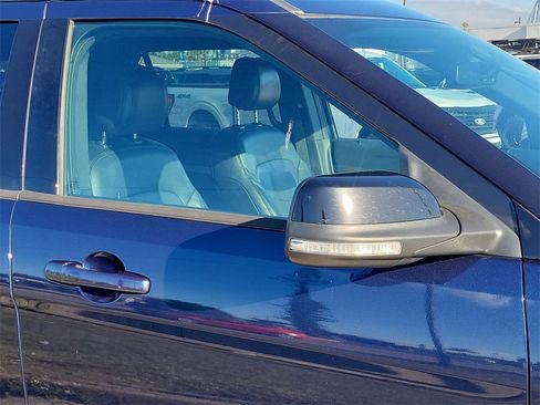 Used 2017 Ford Explorer XLT w/ Equipment Group 202A image 6