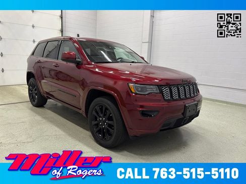 Used 2022 Jeep Grand Cherokee Laredo X AWD/4WD image 1