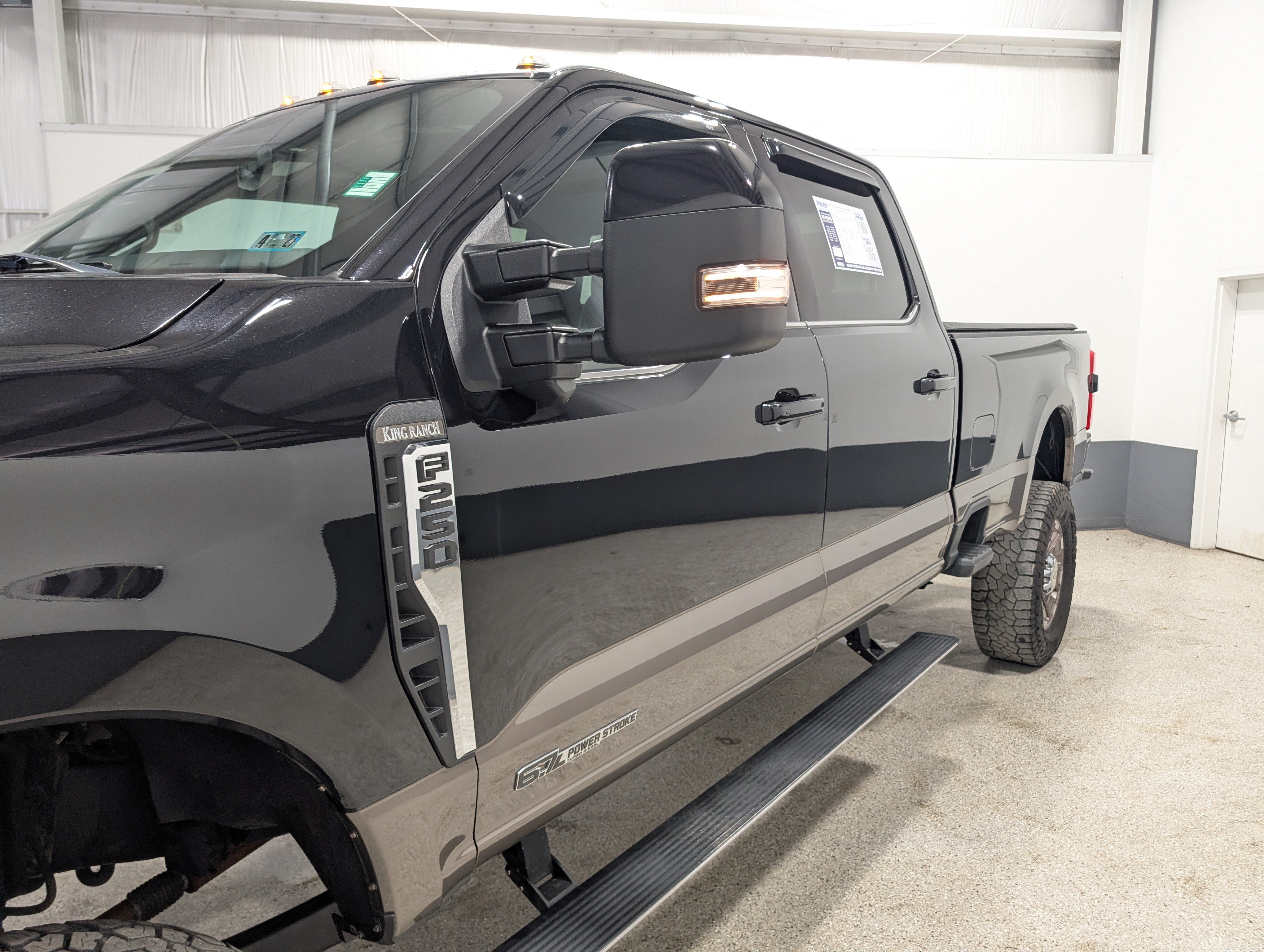 Used 2023 Ford F250 King Ranch AWD/4WD image 7
