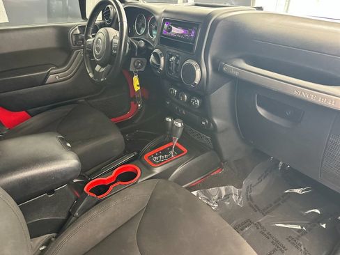 Used 2017 Jeep Wrangler Unlimited Sport w/ Quick Order Package 24S AWD/4WD image 15