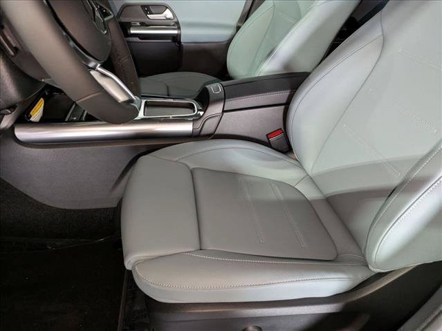 Used 2026 Mercedes-Benz GLA 250 image 4