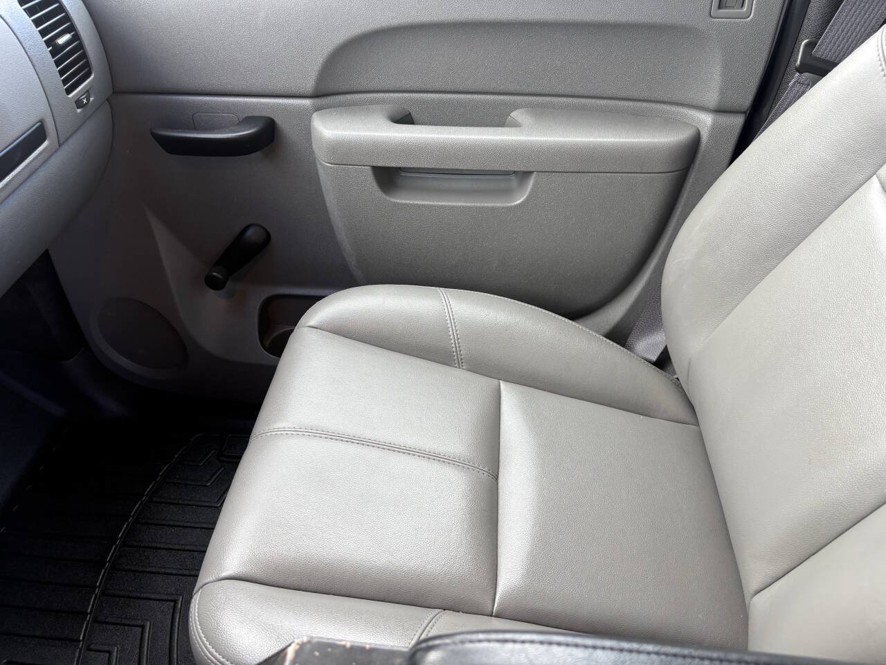 Used 2013 Chevrolet Silverado 3500 W/T RWD image 19