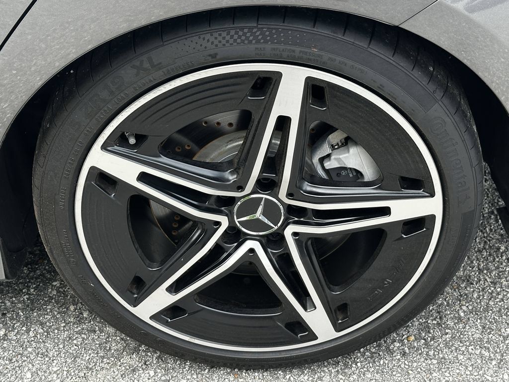 New 2025 Mercedes-Benz CLA 35 AMG 4MATIC image 22