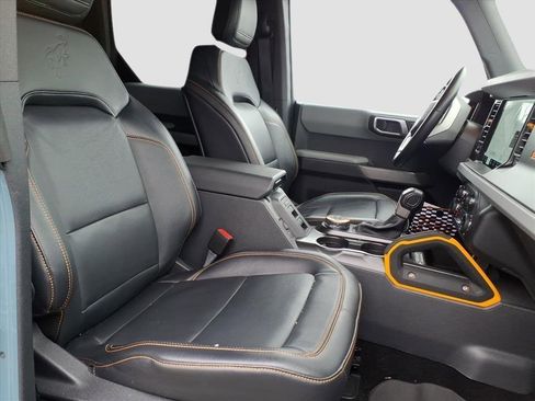 Used 2022 Ford Bronco Badlands w/ Sasquatch Package image 9