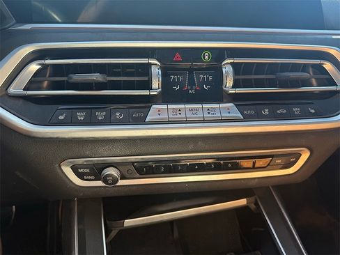 Used 2022 BMW X7 xDrive40i w/ M Sport Package image 7