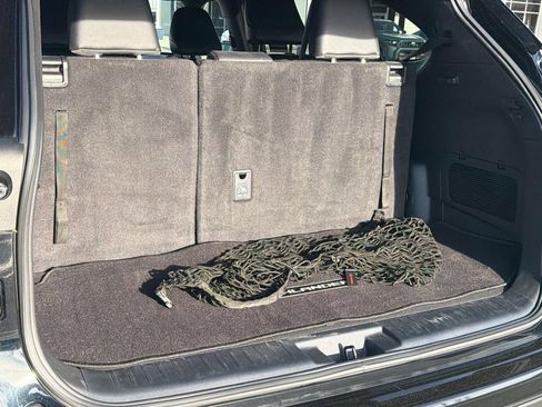 Used 2023 Toyota Highlander XSE image 9