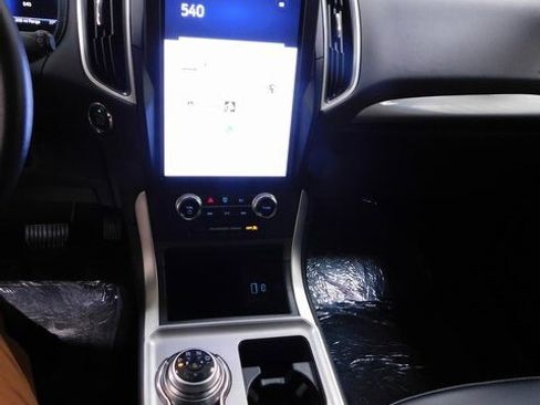 Used 2024 Ford Edge SEL image 30
