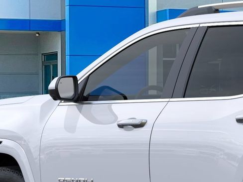 New 2027 GMC Terrain Denali w/ LPO, Floor Liner Package AWD/4WD image 42