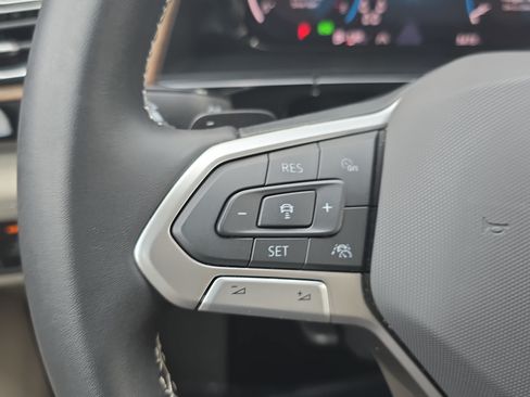 Certified 2026 Volkswagen Atlas SE w/ Panoramic Sunroof Package FWD image 18