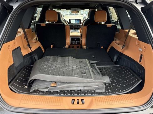 New 2026 Lincoln Aviator Black Label w/ Dynamic Handling Package image 12