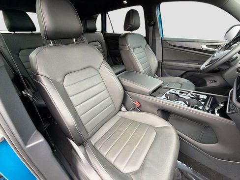 Used 2024 Volkswagen Atlas Cross Sport SEL image 14