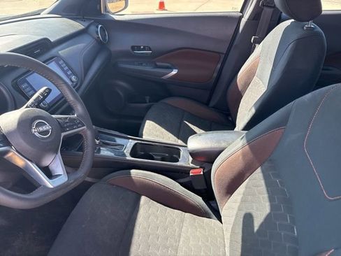 Used 2024 Nissan Kicks SR image 9