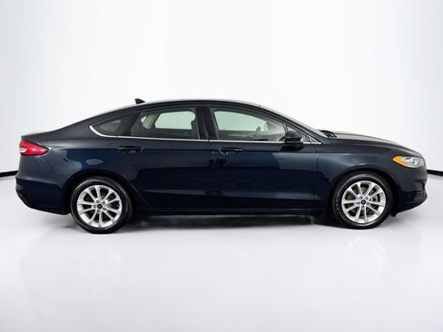 Used 2020 Ford Fusion SE FWD image 12