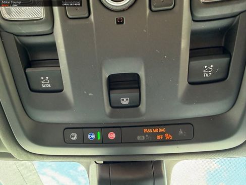 Used 2021 GMC Yukon Denali w/ Denali Ultimate Package AWD/4WD image 35