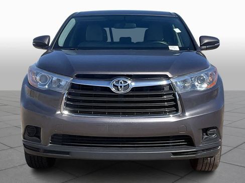 Used 2015 Toyota Highlander LE image 4