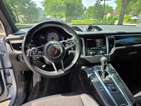 Used 2016 Porsche Macan S AWD/4WD image 30