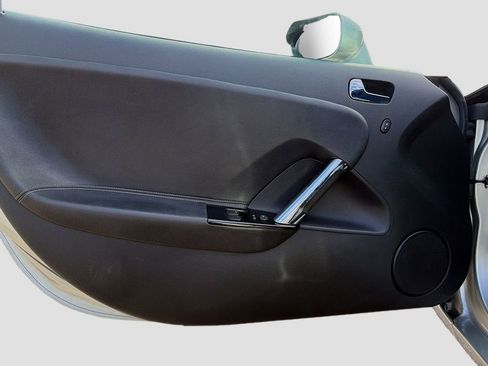 Used 2007 Saturn Sky image 18