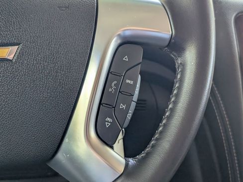 Used 2017 Chevrolet Traverse LT w/ Style and Technology Package FWD image 19
