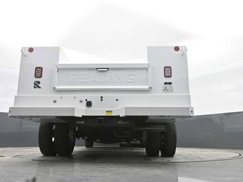 New 2023 Ford F550 4x4 Regular Cab Super Duty image 32