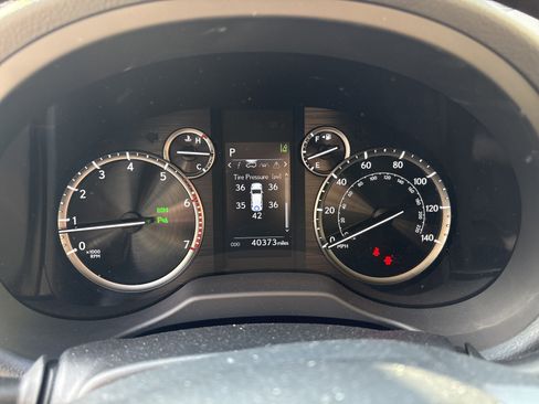 Used 2023 Lexus GX 460 Premium image 29