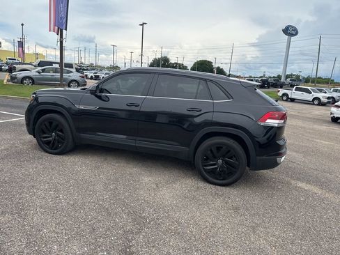 Used 2022 Volkswagen Atlas Cross Sport SE FWD image 10