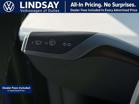 Used 2023 Tesla Model Y Long Range AWD/4WD image 24