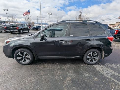 Used 2018 Subaru Forester 2.5i Premium image 9