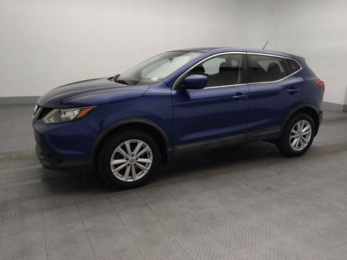 Used 2018 Nissan Rogue Sport S w/ S Appearance Package FWD image 2