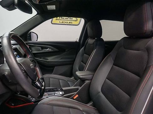 Used 2023 Chevrolet TrailBlazer RS w/ Convenience Package image 18