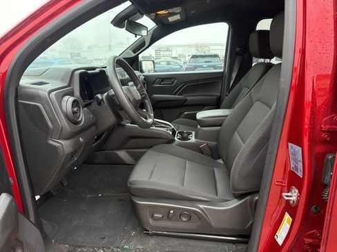 Used 2023 Chevrolet Colorado Trail Boss w/ Technology Package image 11