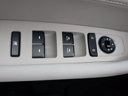 Used 2016 Hyundai Sonata Limited w/ Option Group 04 FWD image 25