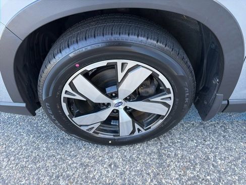 Used 2019 Subaru Forester Touring image 16