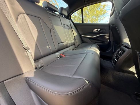 Used 2022 BMW 330i Sedan w/ Premium Package image 15