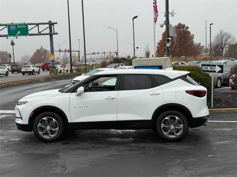 Used 2024 Chevrolet Blazer LT w/ Driver Confidence Package image 2