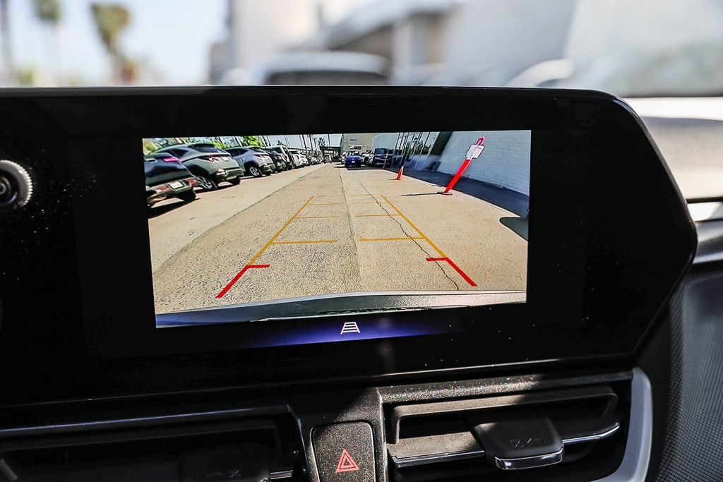 Used 2024 Chevrolet TrailBlazer LT FWD image 23