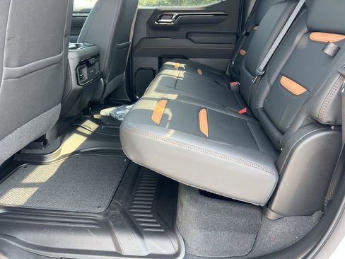 New 2025 GMC Sierra 1500 AT4 w/ Technology Package image 19