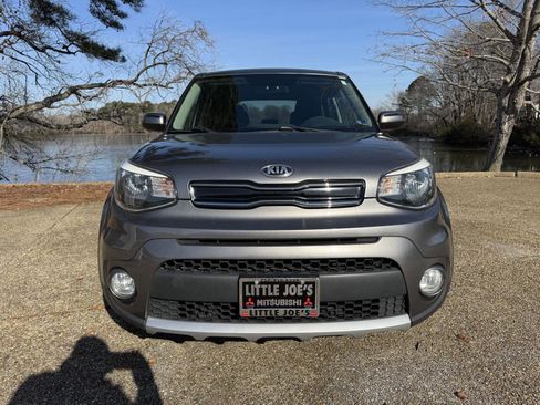 Used 2018 Kia Soul + image 13