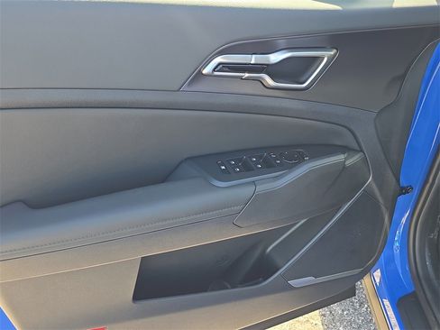 New 2026 Kia Sportage EX image 18