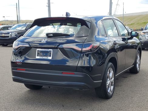 Certified 2024 Honda HR-V LX image 3